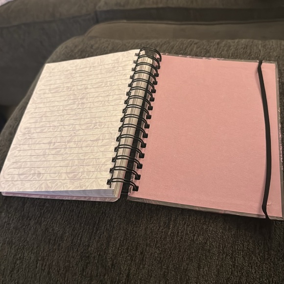 Butterfly 🦋 Journal - Picture 4 of 4